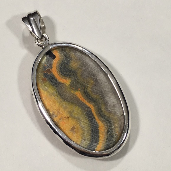 Bumblebee Jasper Pendant (G) - Picture 7 of 8